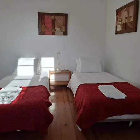 Alfama 2 - Attic With View *