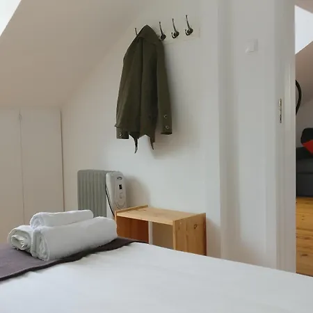 Alfama 2 - Attic With View Апартаменты
