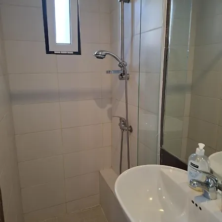 Alfama 2 - Attic With View דירה *