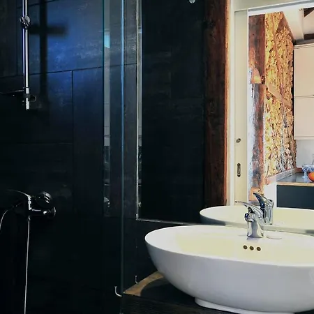 Alfama 2 - Attic With View *